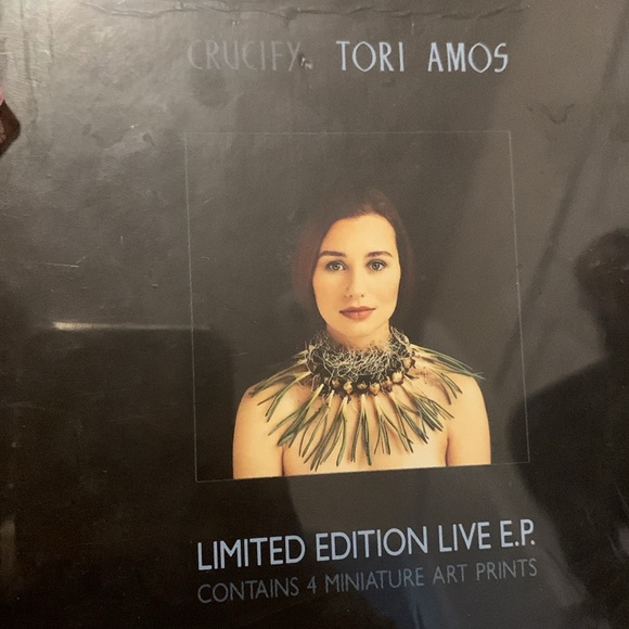New sealed Tori Amos “Crucify” Cd bundle - Picture 4 of 5